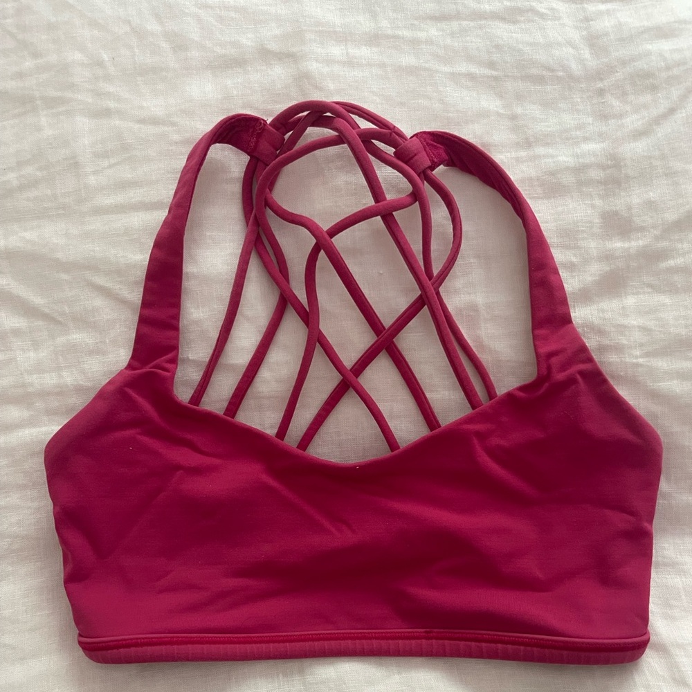 Lululemon free to be bra